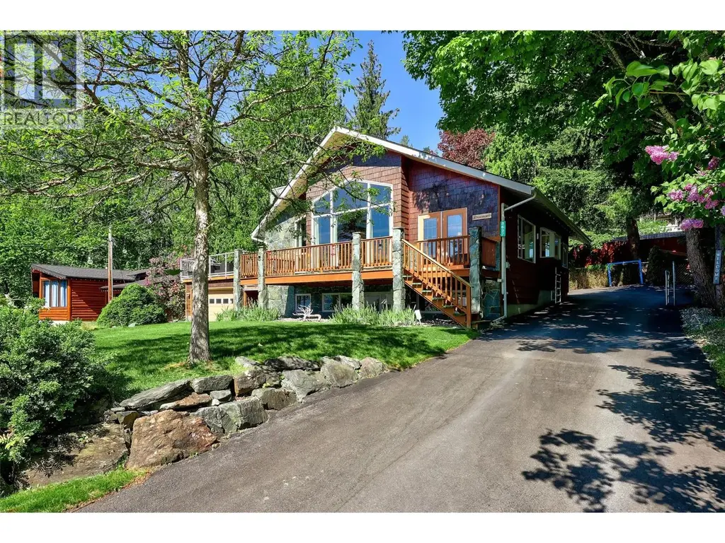 8697 St. Ives Road, St. Ives